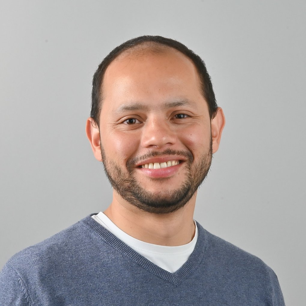 Dr. Sergio Cruz León